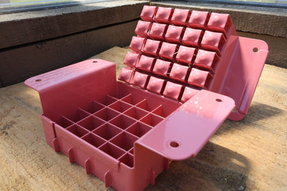 Side view of the Nano 25 showing cell depth for 0.9 inch soil blocks